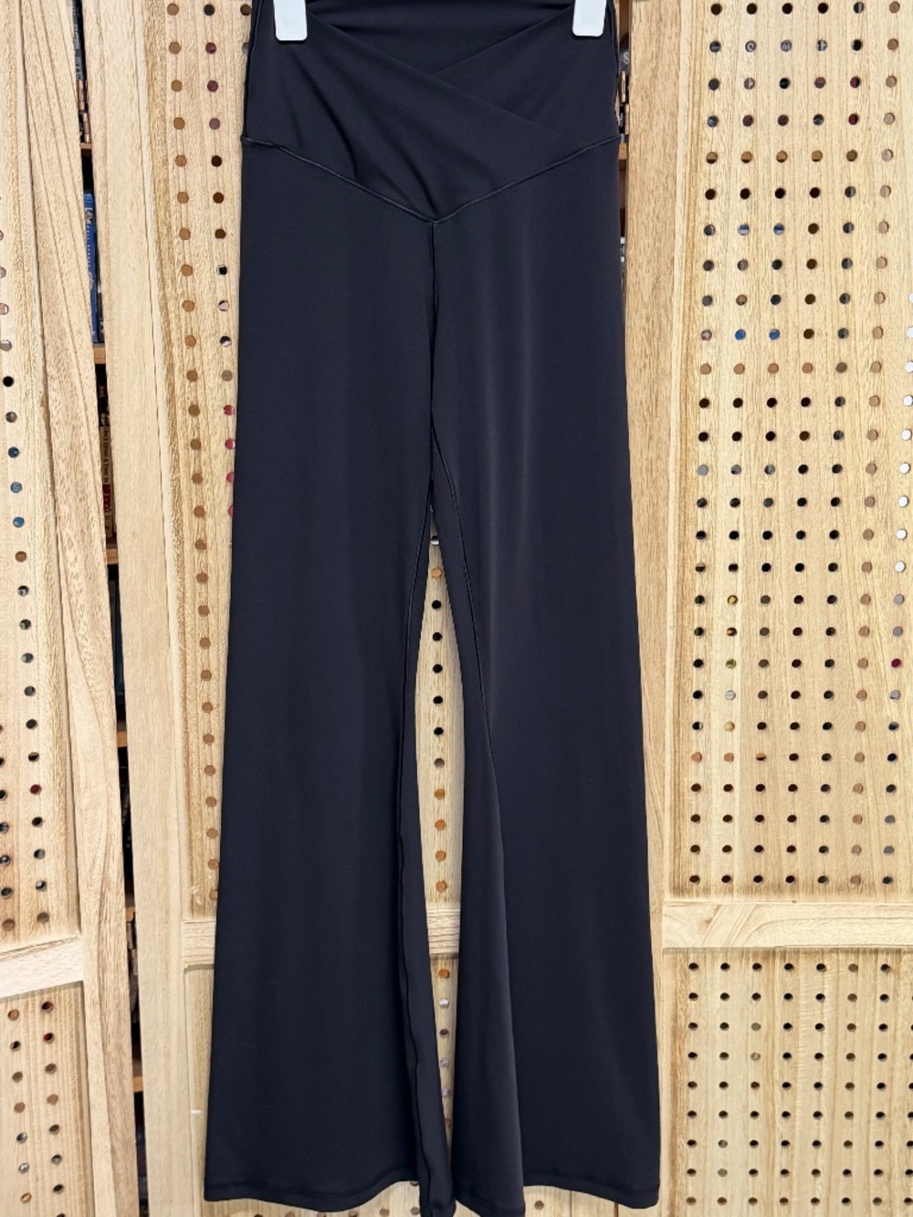 OFFLINE by Aerie Real Me High Waisted Flare Leggings M Short